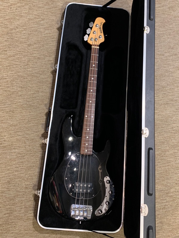 MUSICMAN StingRay 4 BLK/R '07の画像